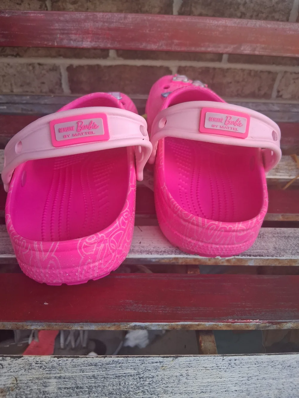 CROCS bold bright
